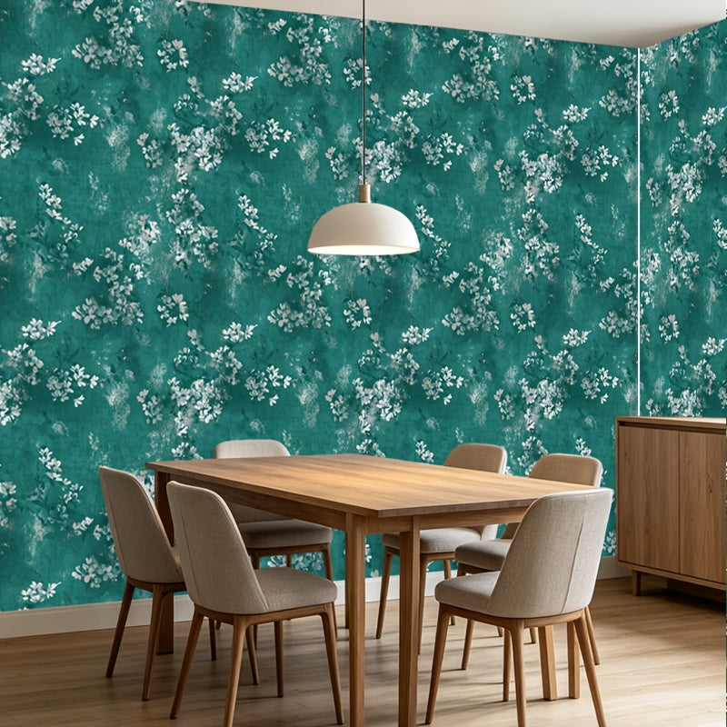 Papier peint à encoller à motif fleuri, mise en situation