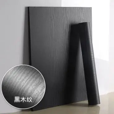 Papier peint adhésif effet bois pour relooker un meuble, détail du motif