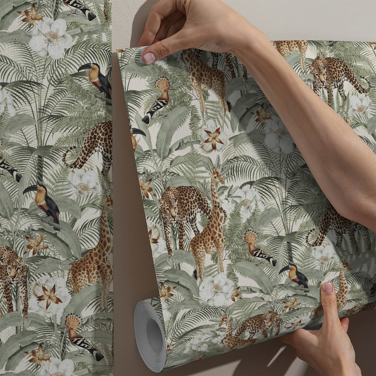 Papier peint adhésif jungle vert sauge, girafes et toucans
