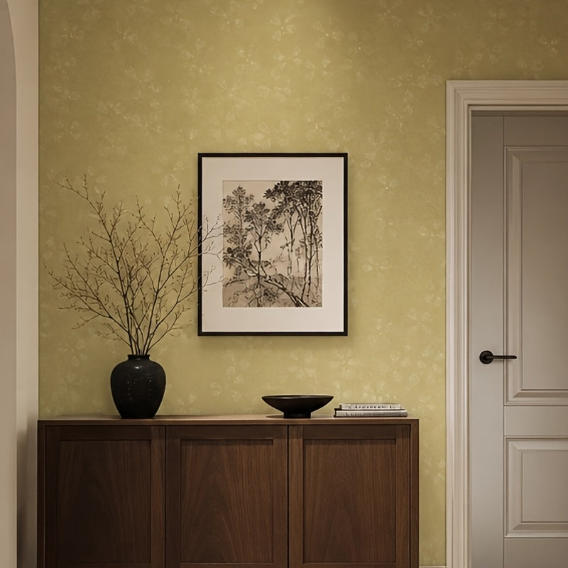 Papier peint jaune ocre à fleurs ton sur ton, 12 rouleaux