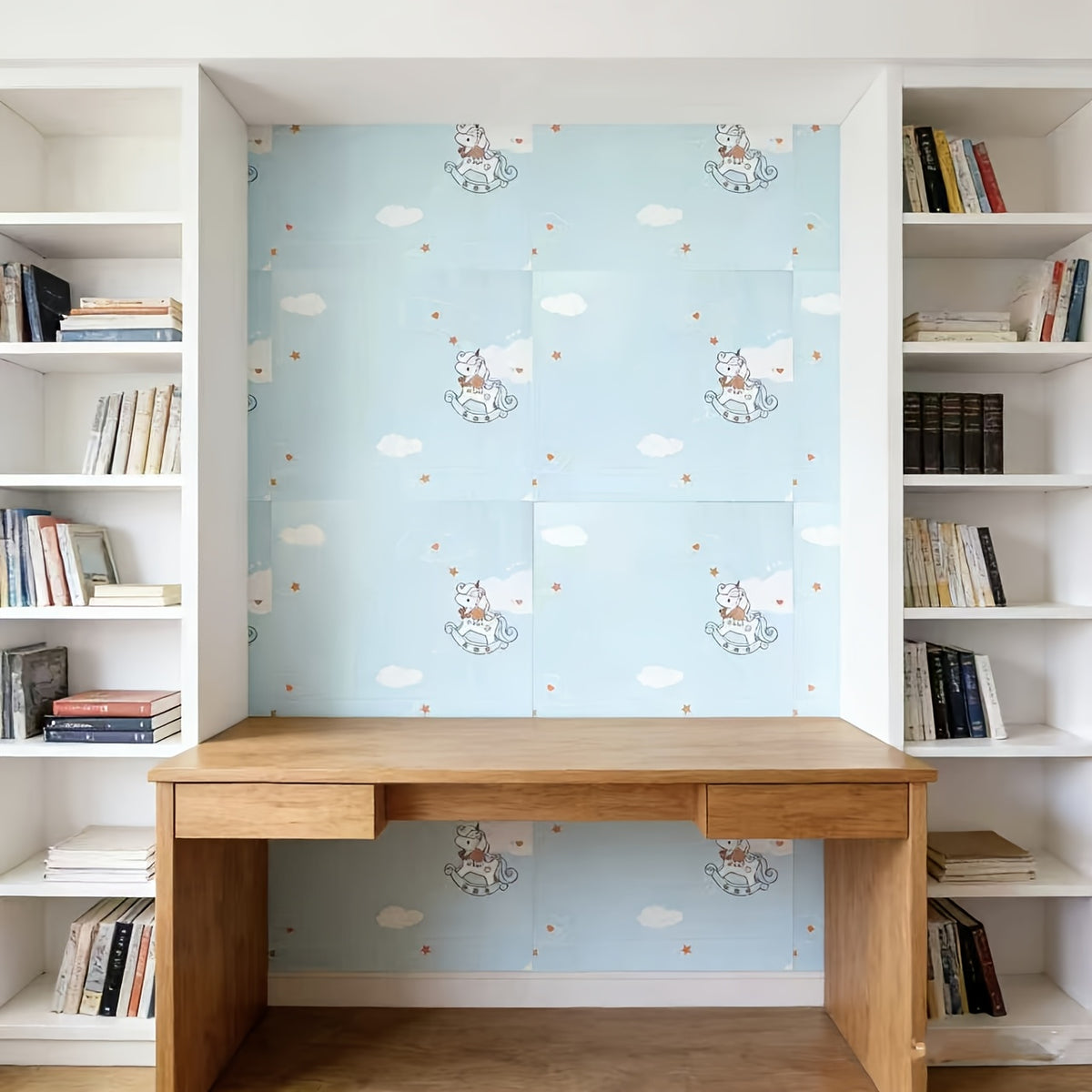 Papier peint adhésif licorne sur ciel bleu, huit rouleaux