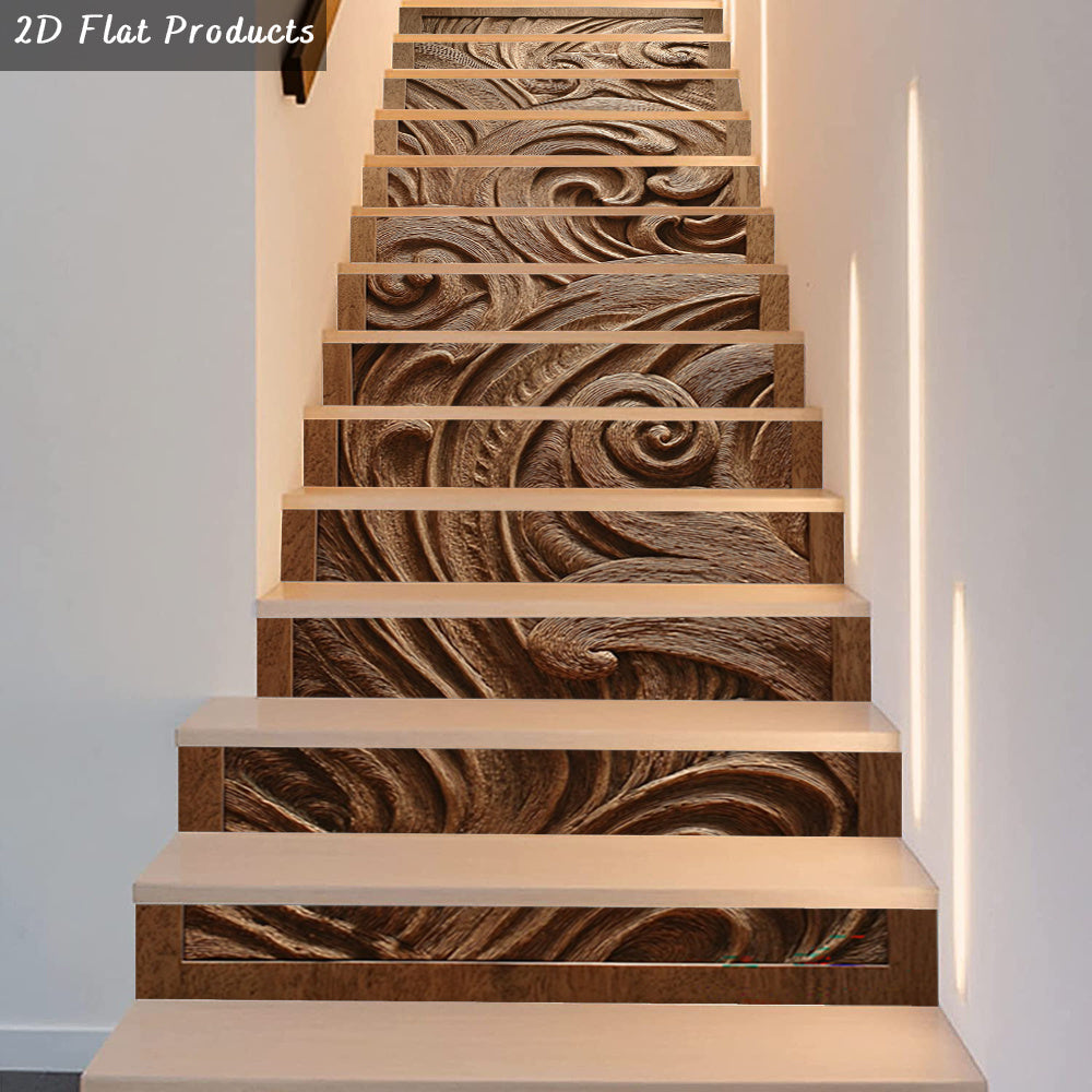 Boiserie d'acajou sculptée à volutes, treize contremarches